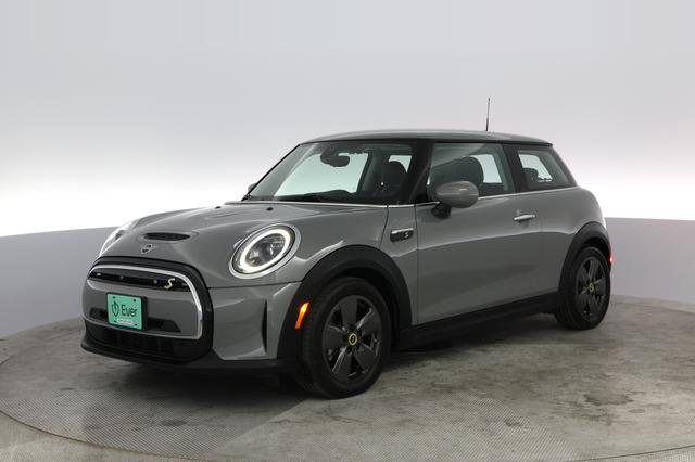 2022 MINI Cooper SE — VIN WMW13DJ00N2S09748