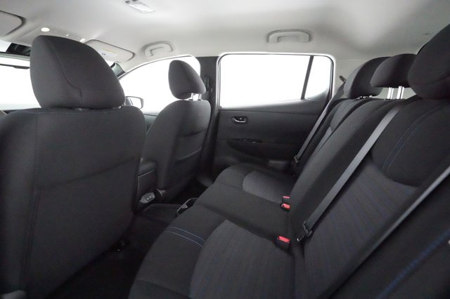 2024 Nissan LEAF — photo 17 of 19