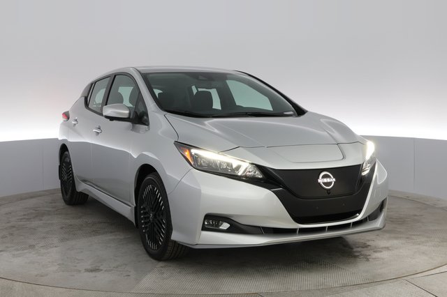 2024 Nissan LEAF — photo 12 of 19
