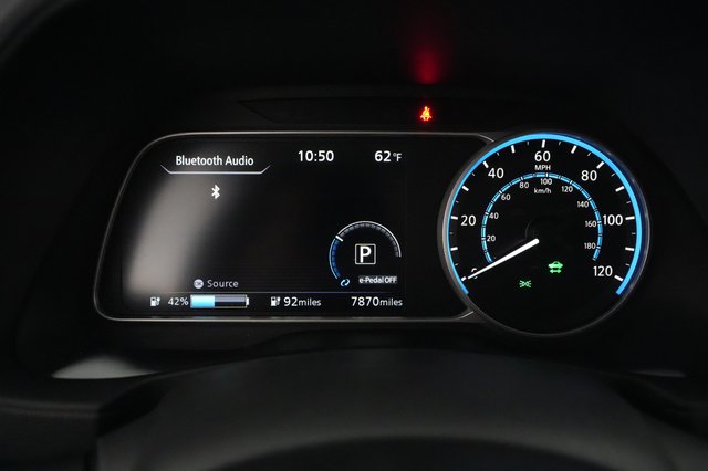 2024 Nissan LEAF — photo 5 of 19