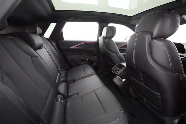 2024 Cadillac Lyriq — photo 4 of 23