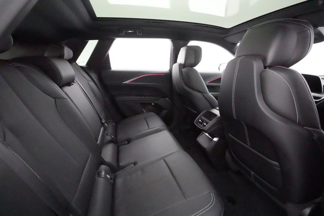 2024 Cadillac Lyriq — photo 4 of 23