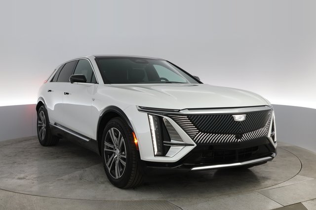 2024 Cadillac Lyriq — photo 13 of 23