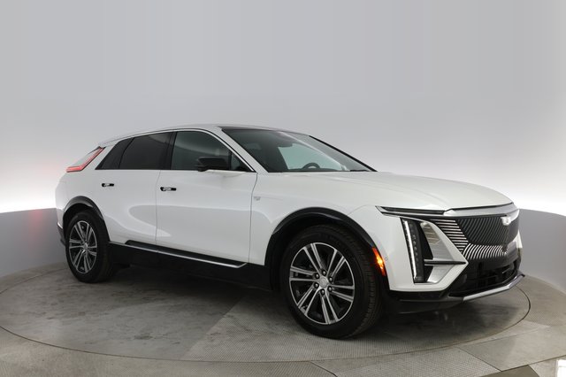 2024 Cadillac Lyriq — photo 10 of 23