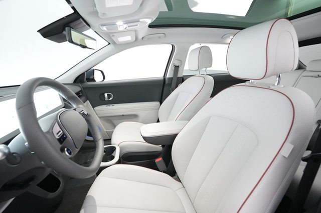 2024 Hyundai IONIQ 5 — photo 15 of 33