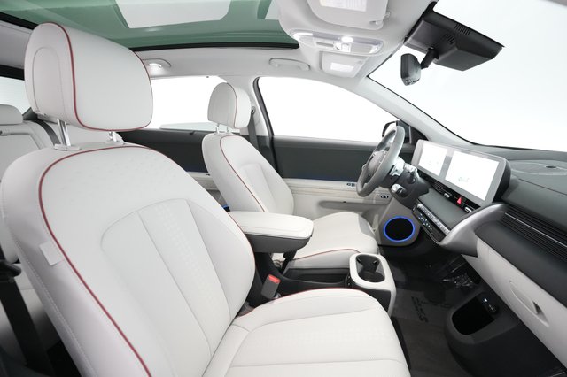 2024 Hyundai IONIQ 5 — photo 17 of 33
