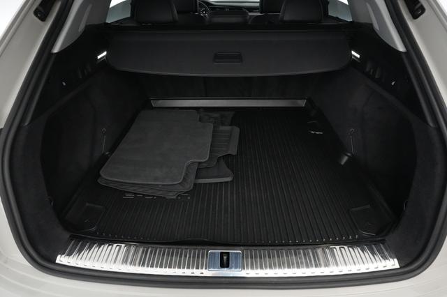 2021 Audi e-tron — photo 6 of 27