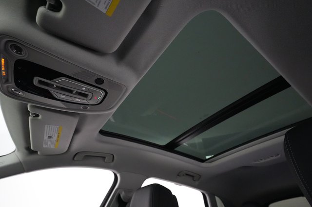 2021 Audi e-tron — photo 18 of 27