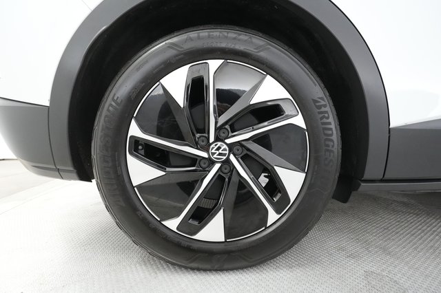 2021 Volkswagen ID.4 — photo 14 of 102