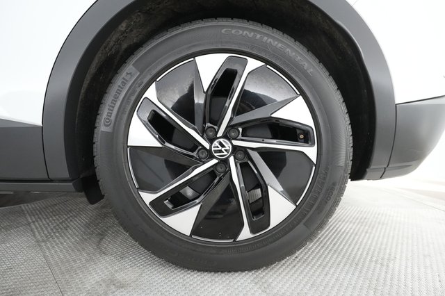 2021 Volkswagen ID.4 — photo 12 of 102