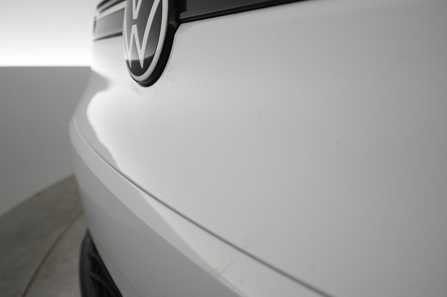2021 Volkswagen ID.4 — photo 24 of 102