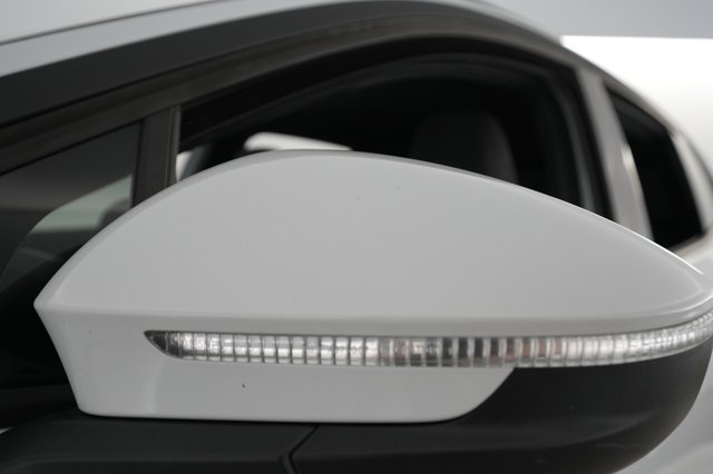 2021 Volkswagen ID.4 — photo 38 of 102