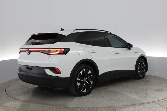 2021 Volkswagen ID.4 — photo 2 of 102
