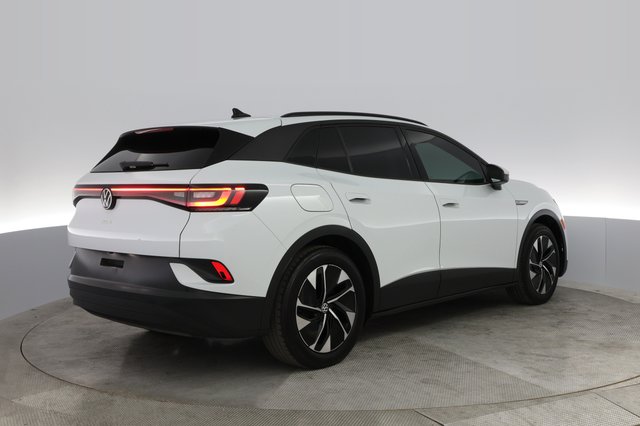 2021 Volkswagen ID.4 — photo 2 of 102