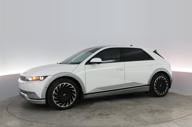 2022 Hyundai IONIQ 5 — photo 12 of 20