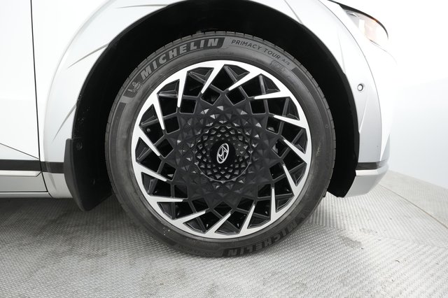 2022 Hyundai IONIQ 5 — photo 16 of 20