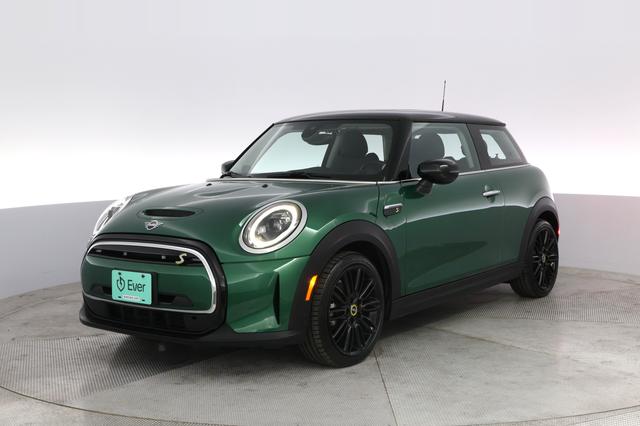 2024 MINI Cooper SE — VIN WMW13DJ09R2U76795