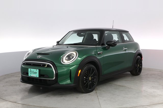 2024 MINI Cooper SE — VIN WMW13DJ09R2U76795